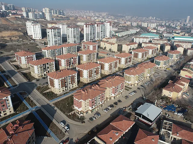 ELAZIĞ İLİ MERKEZ İLÇESİ ABDULLAHPAŞA MAH. 3 ETAP 617 ADET KONUT, 72 ADET DÜKKAN, 1 ADET FIRIN VE 1 ADET KARAKOL İNŞAATLARI İLE ALTYAPI VE ÇEVRE DÜZENLEMESİ İŞİ