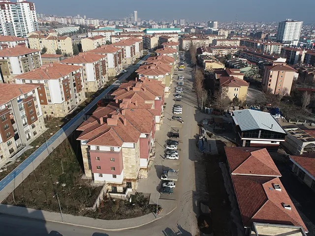 ELAZIĞ İLİ MERKEZ İLÇESİ ABDULLAHPAŞA MAH. 3 ETAP 617 ADET KONUT, 72 ADET DÜKKAN, 1 ADET FIRIN VE 1 ADET KARAKOL İNŞAATLARI İLE ALTYAPI VE ÇEVRE DÜZENLEMESİ İŞİ