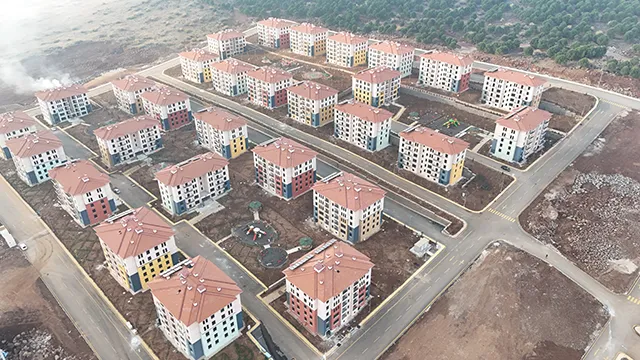 HATAY İLİ HASSA İLÇESİ AŞAĞIKARAFAKILI MAHALLESİ 2.ETAP 765 ADET KONUT (+6 KD) İNŞAATI İLE ALTYAPI VE ÇEVRE DÜZENLEMESİ İŞİ