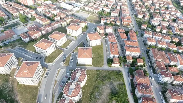 AFYONKARAHİSAR İLİ MERKEZ İLÇESİ ZAFER MAHALLESİ, 1073 ADET KONUT, 2 ADET CAMİ VE 3 ADET TİCARET MERKEZİ İNŞAATLARI İLE ALTYAPI VE ÇEVRE DÜZENLEMESİ İŞİ