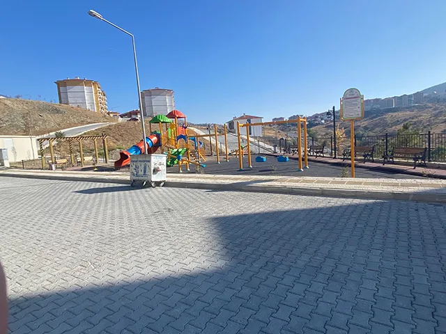 YOZGAT İLİ MERKEZ İLÇESİ MUTAFOĞLU 2 MINTIKA MAHALLESİ 643 ADET KONUT, 1 ADET TİCARET MERKEZİ VE 1 ADET CAMİ İNŞAATLARI İLE ALTYAPI VE ÇEVRE DÜZENLEMESİ İŞİ